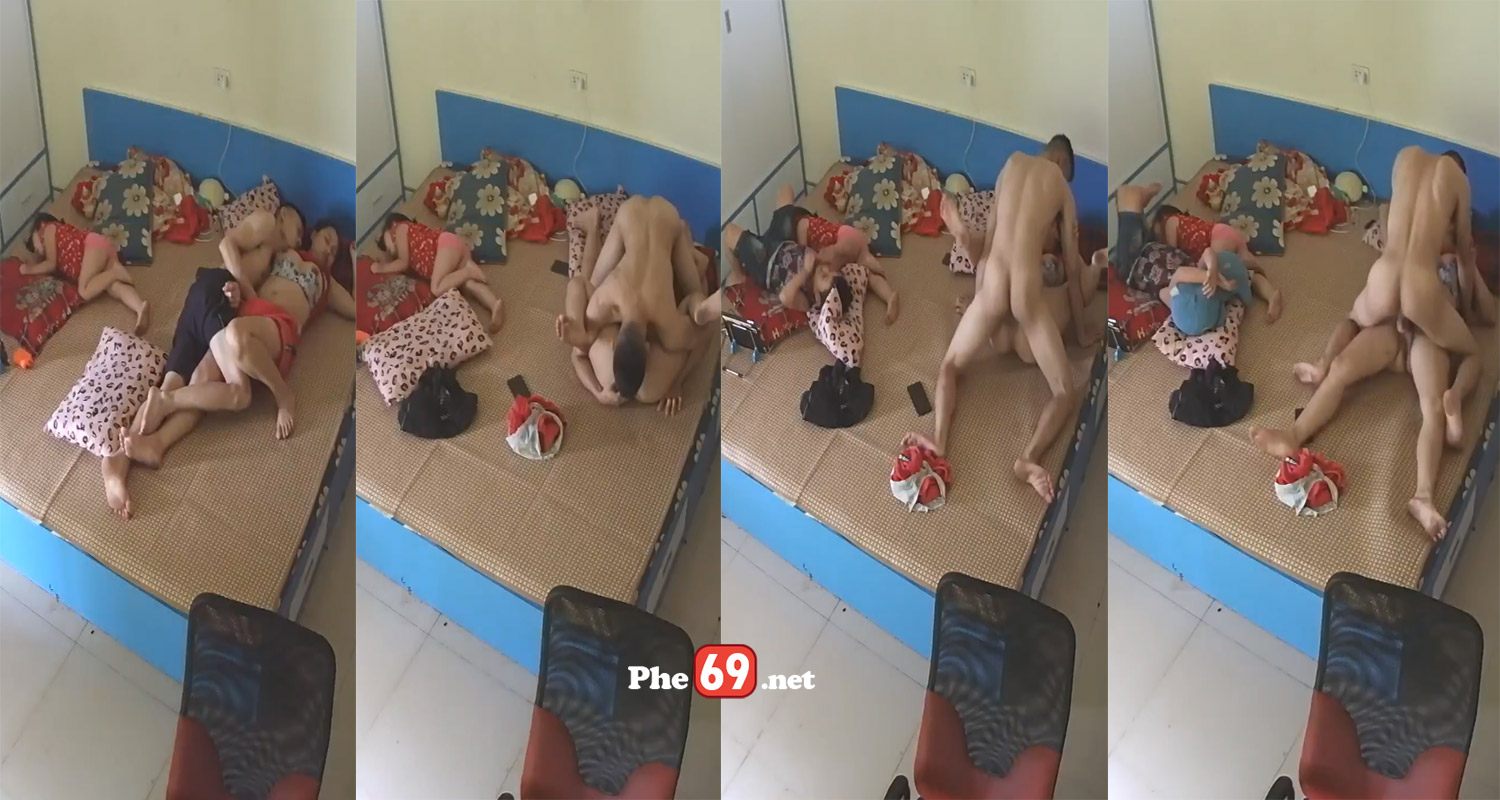 Hack Camera Cặp vợ chồng dâm đãng chịch nhau trước mặt con nhỏ – Phần 3