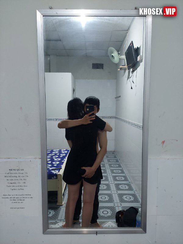 Clip sex Em đeo kính váy xanh xinh dâm dáng ngon cực Hot (Full Clip + Pic) - Phần 2 - Hình 05