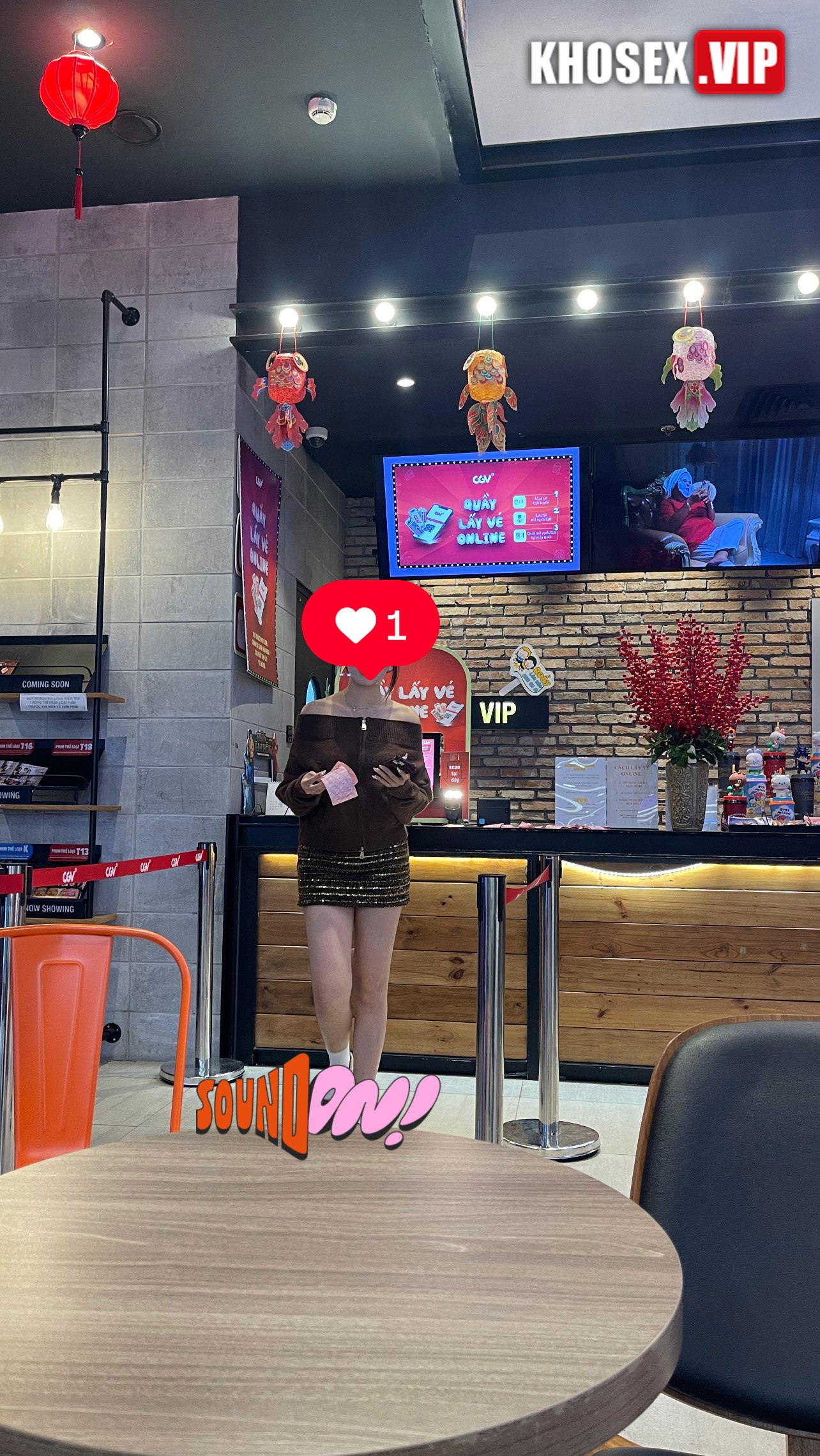 Địt em người yêu 2k7 1m72 trên sofa tiền tỷ và ở ký túc xá (Full Clip) - Hình 03