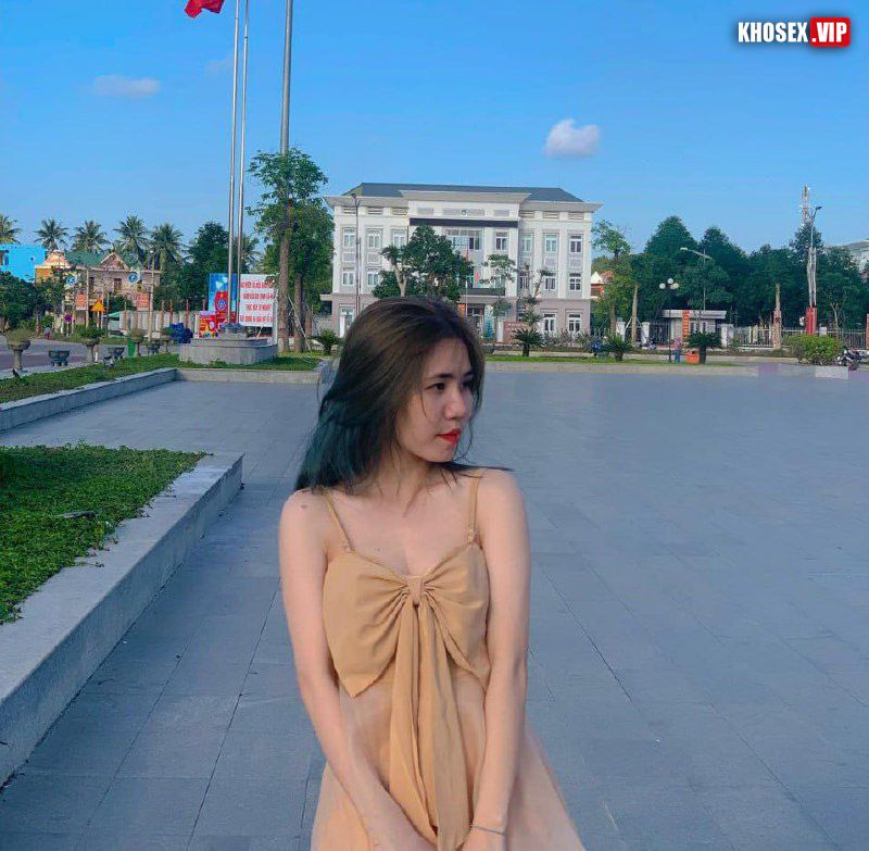 Em đang rửa chén mà anh vén váy đòi chịch - Hình 02