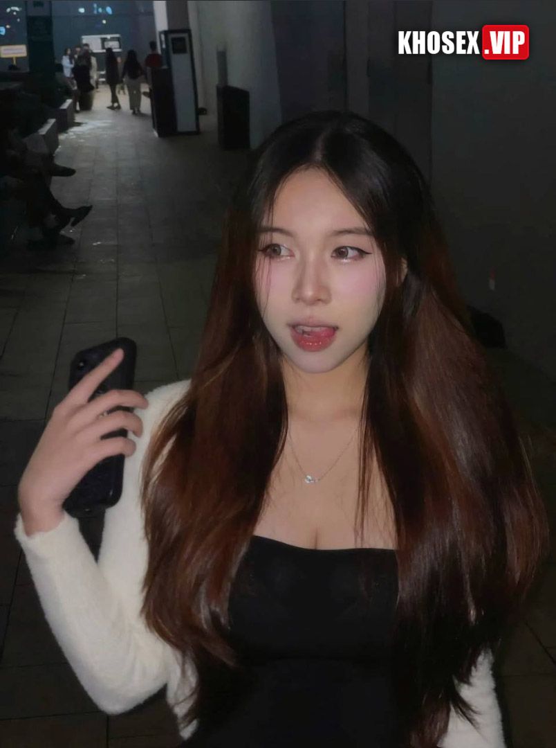 Full Clip Em gái cực xinh lộ clip sex địt nhau với bạn trai – P3 4 Full Clip Em gái cực xinh lộ clip sex địt nhau với bạn trai – P3 - Hình 01