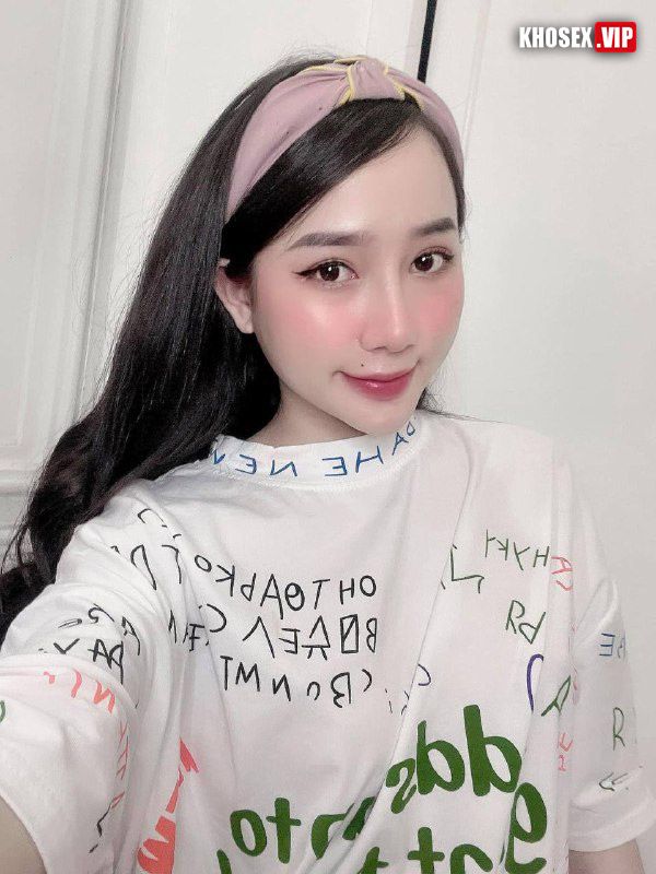 Lộ clip sex em Yến Đỗ cô chủ shop dễ thương (Bản mới update 04-2025) - Hình 14