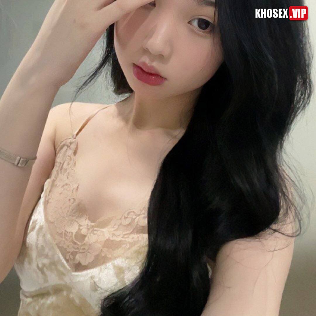 Lộ clip sex Hot Girl Ngọc Trâm cực dâm loạn với bạn trai - Hình 03