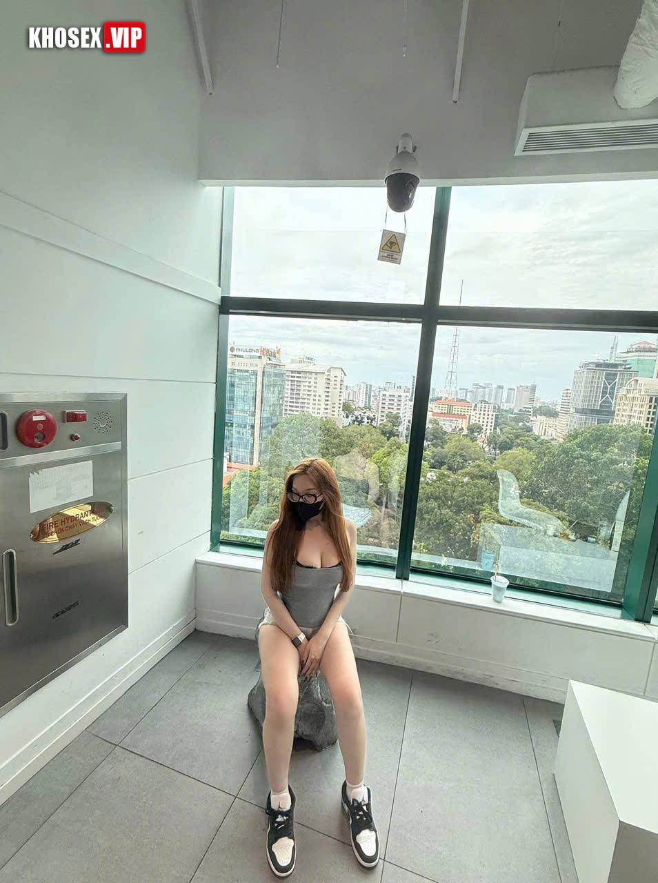 Siêu phẩm Ivy Nguyễn 2k3 dâm đãng vú bự doggy xuất trong nhầy nhụa - Hình 05