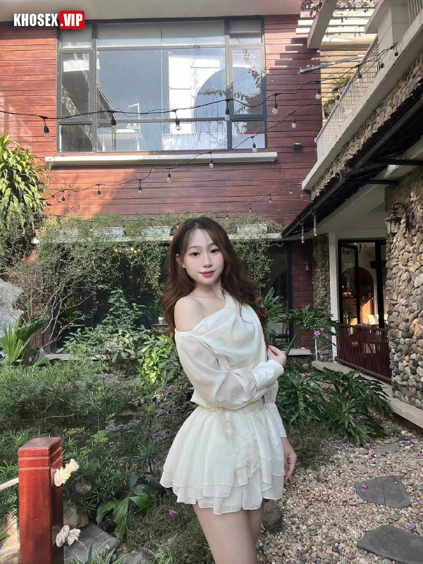 Clip sex Bùi Phương Thảo địt nhau cùng bạn trai chym to - Hình 03