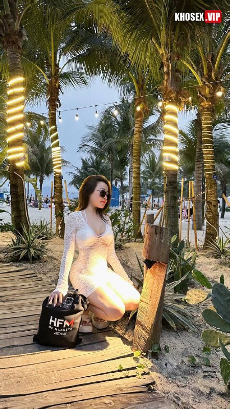 Vợ loli dâm đãng vừa bú vừa đụ em mới thỏa cơn nứng - Hình 01