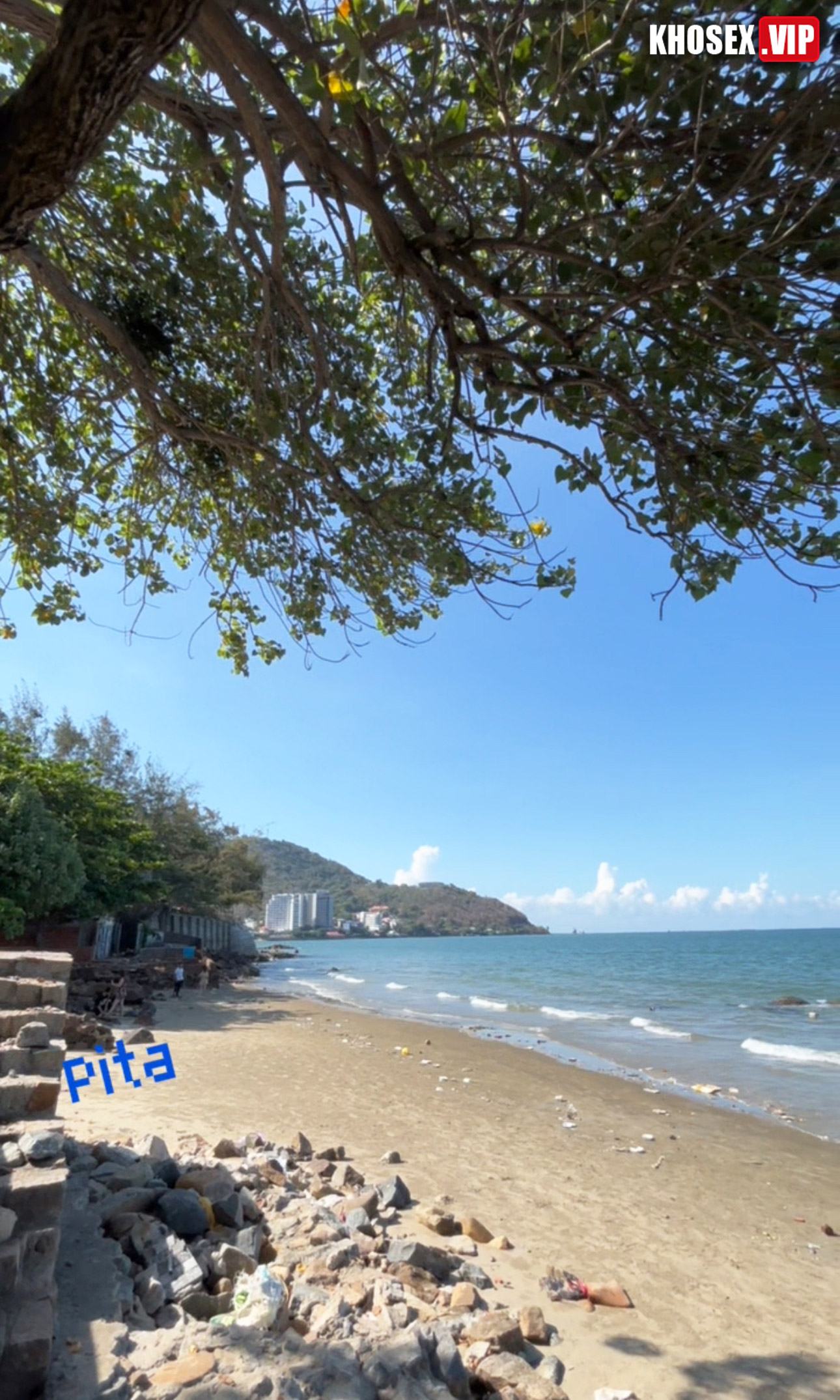 Checker Pita nghỉ hè em sinh viên rủ nhau đi trốn - Hình 02