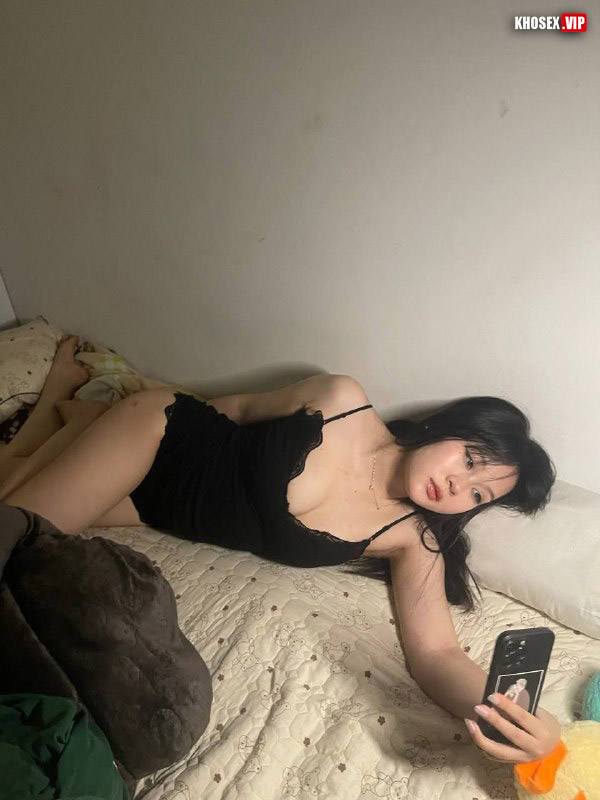 Em người yêu nứng banh lồn ra cho anh địt rên rỉ (Full Clip + Pic) - Phần 1 - Hình 02