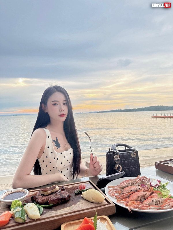 Lộ clip sex địt em Tiểu Long Nữ (Clip + Pic) - Hình 16