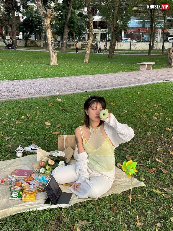 Lộ clip sex Nguyễn Minh Hạnh mông to nhấp sướng không tả nổi (Full Clip + Pic) - Hình 11