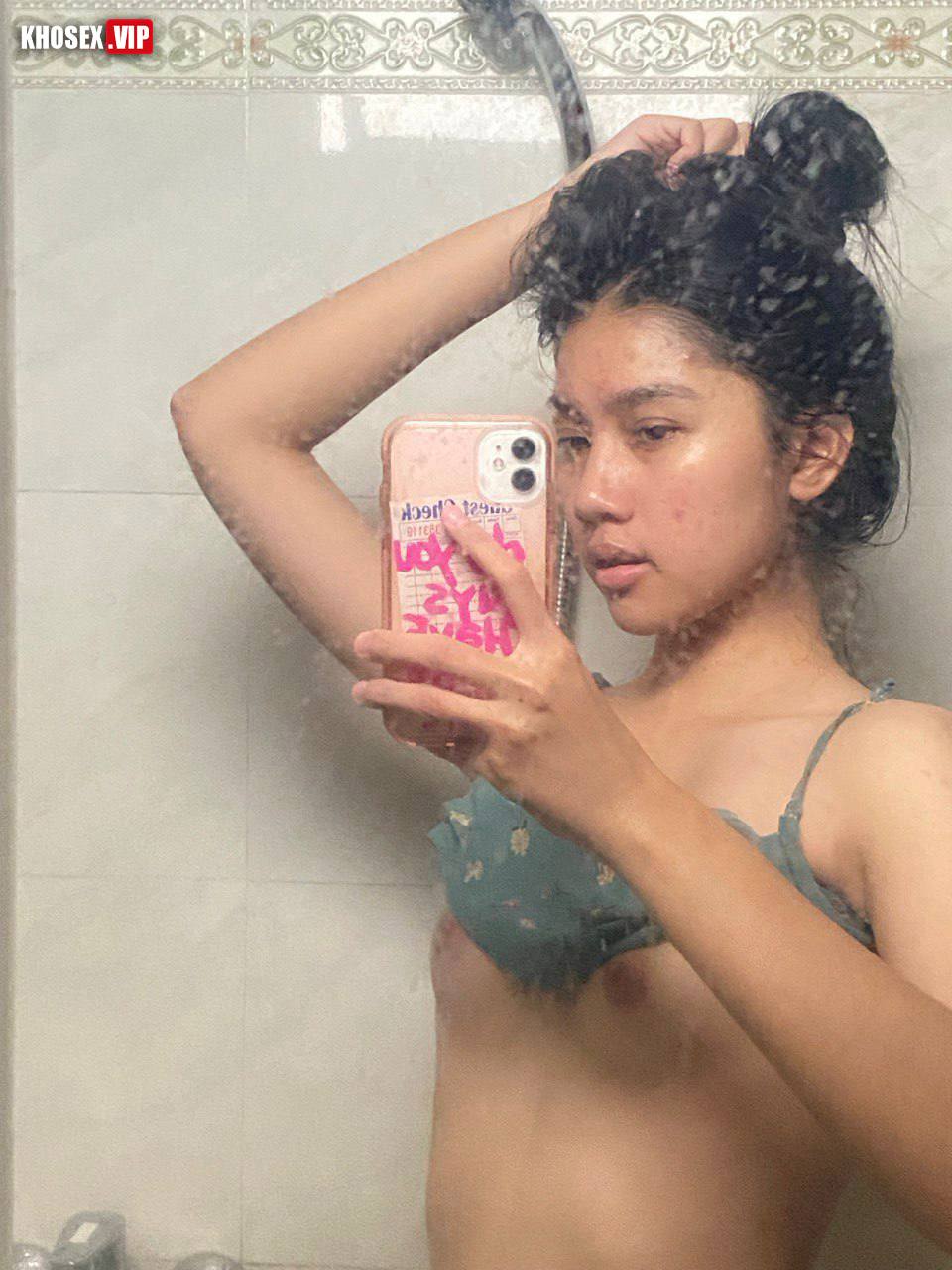 Địt gái xinh mặc lót đỏ bảo anh dập từ từ thôi mà anh dập như máy khâu (Full Clip + Pic) 20 Địt gái xinh mặc lót đỏ bảo anh dập từ từ thôi mà anh dập như máy khâu (Full Clip + Pic) - Hình 07