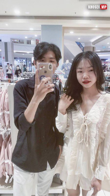 Đụ em người yêu mới cạo lông lồn sướng rên rỉ - Hình 02