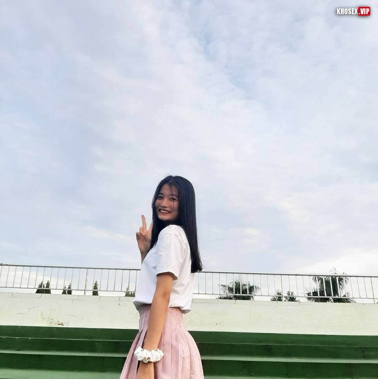 Lộ clip sex tiktoker chan chan em muốn anh bắn vô lồn em - Hình 04