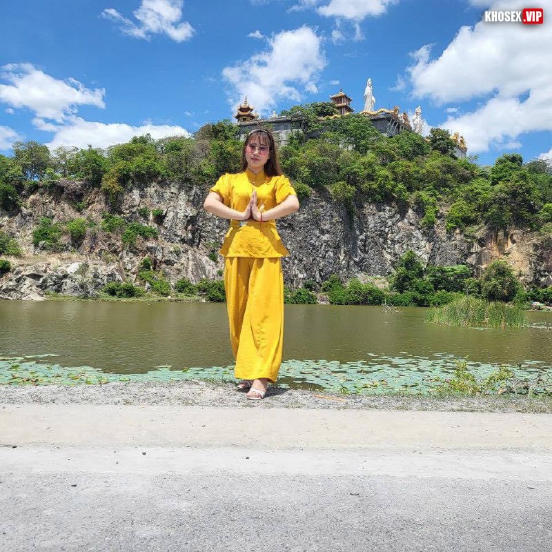 Thanh niên xăm trổ địt mạnh vào chiếc lồn dâm của vợ - Hình 07