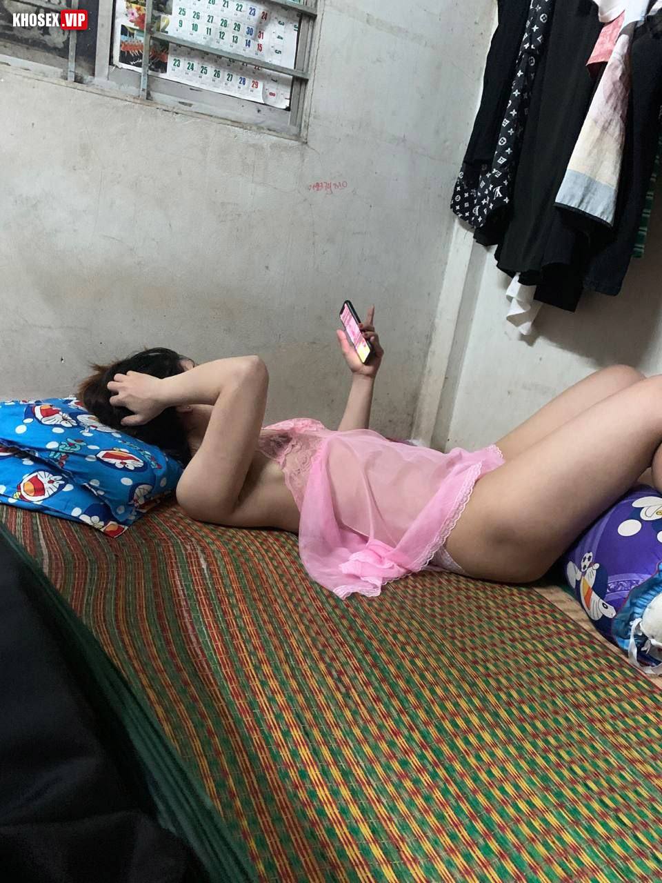 Đợi vợ nhậu say cho thằng bạn địt xuất tinh trong - Hình 11