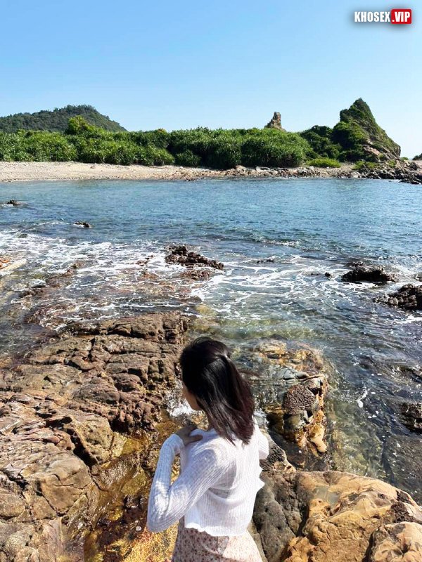 Đụ nằm sấp em sinh viên đeo kính dâm đãng làm em sướng rên rỉ - Hình 07