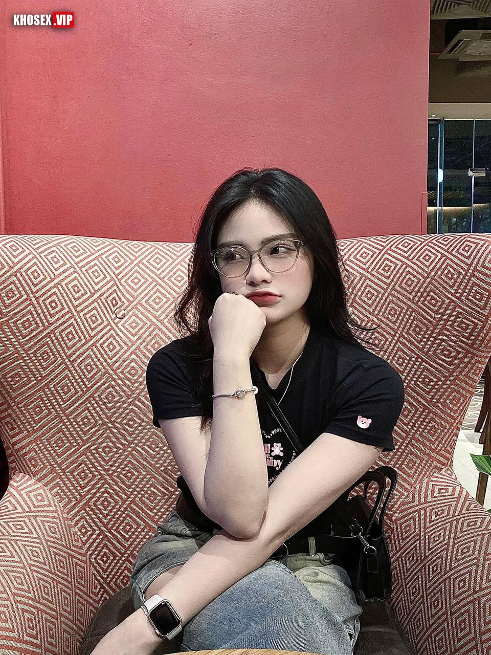 Đụ úp thìa em gái xinh ra nước lênh láng vì sướng - Hình 06