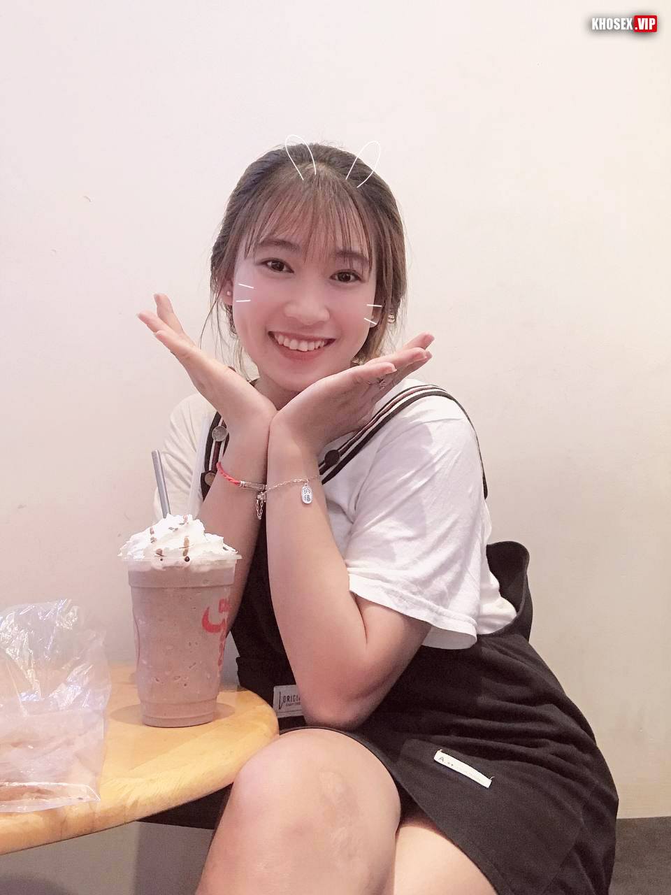 Em người yêu dễ thương lúc chịch mà em cứ cười - Hình 05