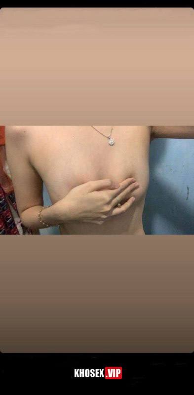 Kéo chân em người yêu lên đụ xuất tinh tràn lồn - Hình 05