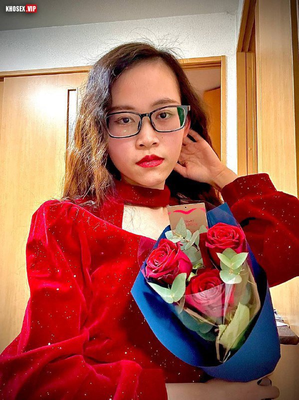 Lộ clip sex đụ em người yêu đeo kính có cái lồn dâm cực múp (Full Clip + Pic) - Hình 10