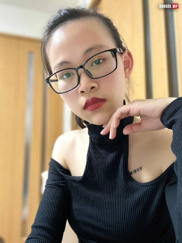 Lộ clip sex đụ em người yêu đeo kính có cái lồn dâm cực múp (Full Clip + Pic) - Hình 12