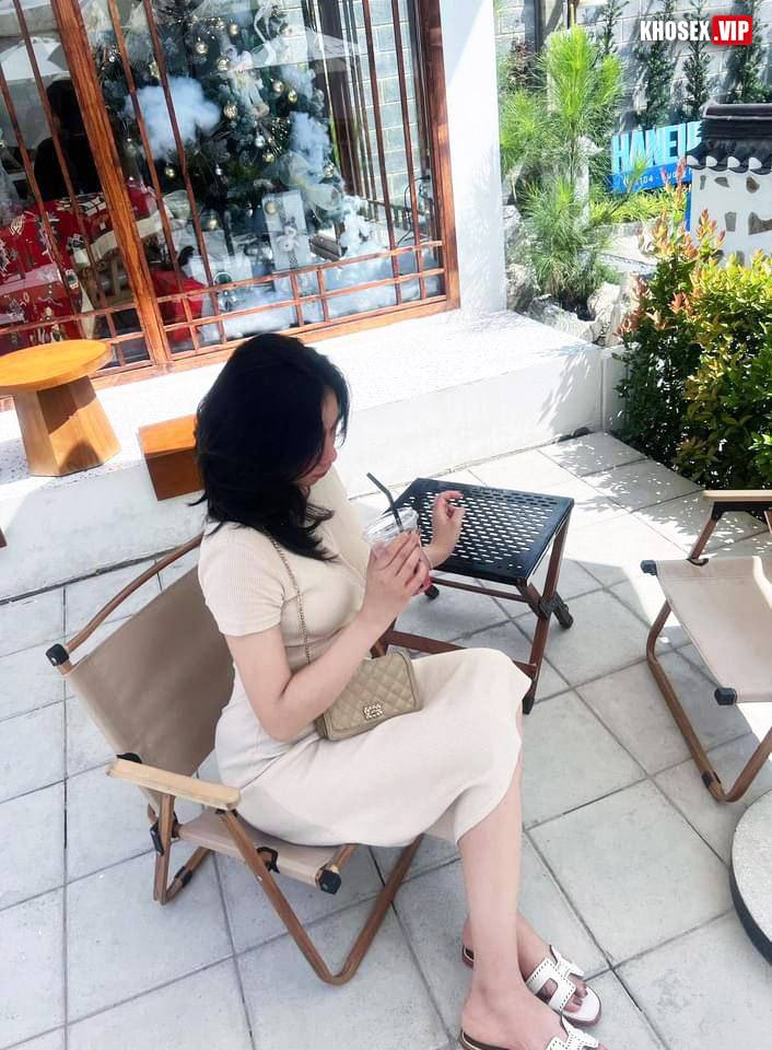 Vợ dâm lồn múp địt ngày mấy phát vẫn thèm (Full Clip + Pic) - Hình 09