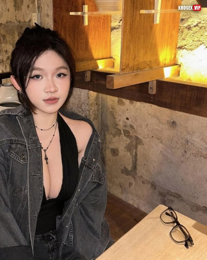 Em Quỳnh Anh vú to lồn múp cưỡi ngựa thiệt kích thích - Hình 03