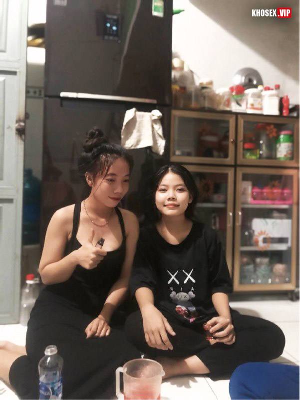 Nứng quá chưa kịp cởi quần đè em ra đụ - Hình 04