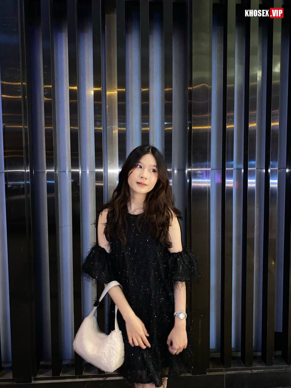 Vợ anh dâm thế sướng vãi lồn luôn em - Hình 01