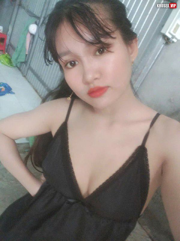 Vợ đang ngủ say chồng vạch quần ra địt cho đỡ nứng - Phần 2 (Full Pic + Clip) - Hình 07