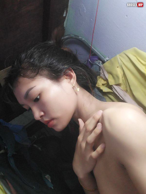 Vợ đang ngủ say chồng vạch quần ra địt cho đỡ nứng - Phần 2 (Full Pic + Clip) - Hình 15