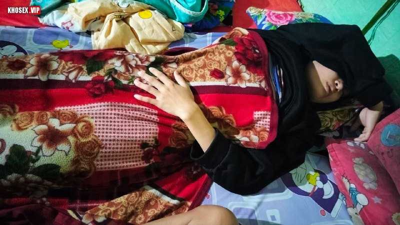 Vợ đang ngủ say chồng vạch quần ra địt cho đỡ nứng - Phần 2 (Full Pic + Clip) - Hình 33