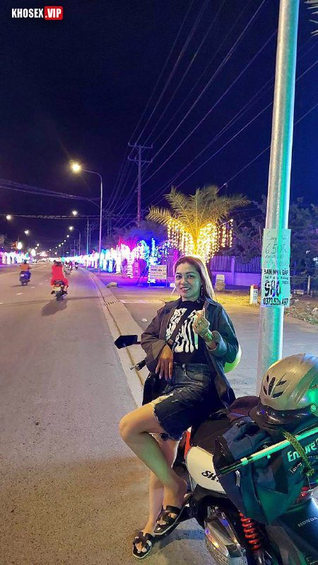 Cặp vợ chồng phượt thủ bú lồn chịch vợ xuất trong (Full Clip + Pic) - Hình 02