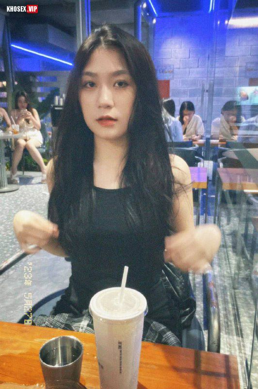 Em gái lớp 12 xinh dâm mặc lọt khe bú mút cực phê bị địt như 1 con đĩ - Phần 2 7 Em gái lớp 12 xinh dâm mặc lọt khe bú mút cực phê bị địt như 1 con đĩ - Phần 2 - Hình 01