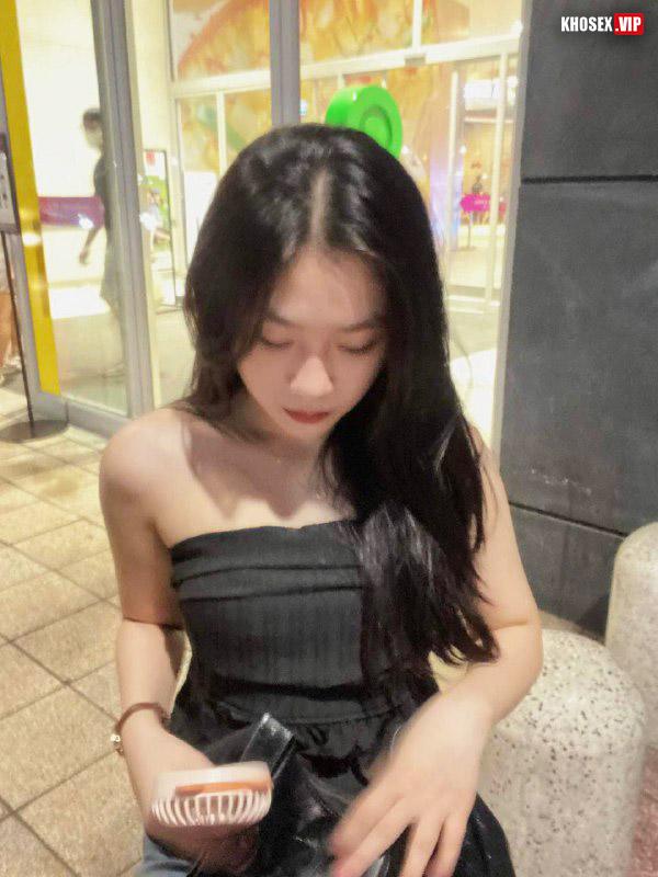 Em gái lớp 12 xinh dâm mặc lọt khe bú mút cực phê bị địt như 1 con đĩ - Phần 2 9 Em gái lớp 12 xinh dâm mặc lọt khe bú mút cực phê bị địt như 1 con đĩ - Phần 2 - Hình 03