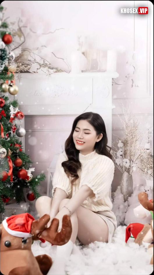 Lộ clip sex Diễm Hương 2k6 mặt dỗi dễ thương - Hình 08