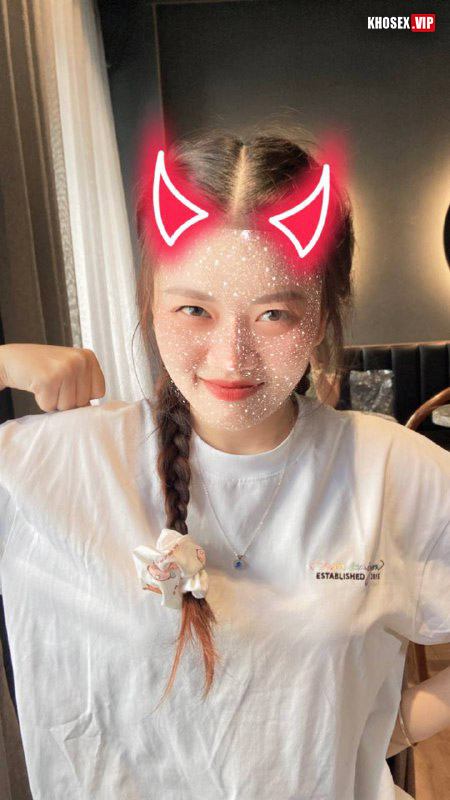 Lồn em đẹp vãi banh lồn ra để cho anh nện vào - Hình 02