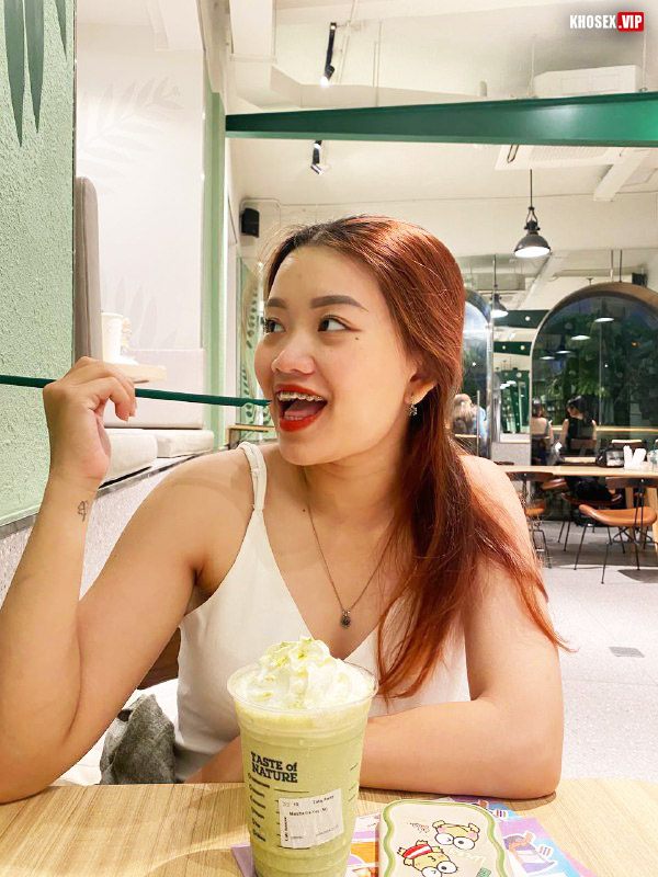 Lồn em đẹp vãi banh lồn ra để cho anh nện vào - Hình 05