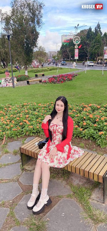 Thanh niên xăm mình đóng cặc vô lồn em ghệ sướng chảy nước - Hình 01