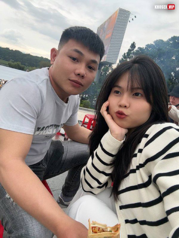 Úp thìa em chubby mông to xuất tinh trong - Hình 02