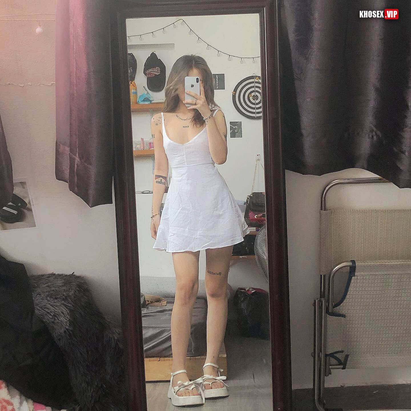 Lộ clip sex Hot IG Nguyễn Uyên Trang 40k follow (Full Clip + Pic) - Hình 02
