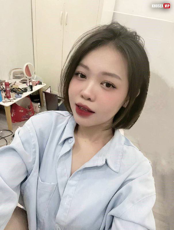 Vừa chịch vừa vỗ mông em người yêu cực ngon (Full Clip + Pic) - Hình 05