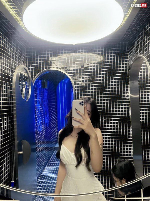 Vừa chịch vừa vỗ mông em người yêu cực ngon (Full Clip + Pic) - Hình 17